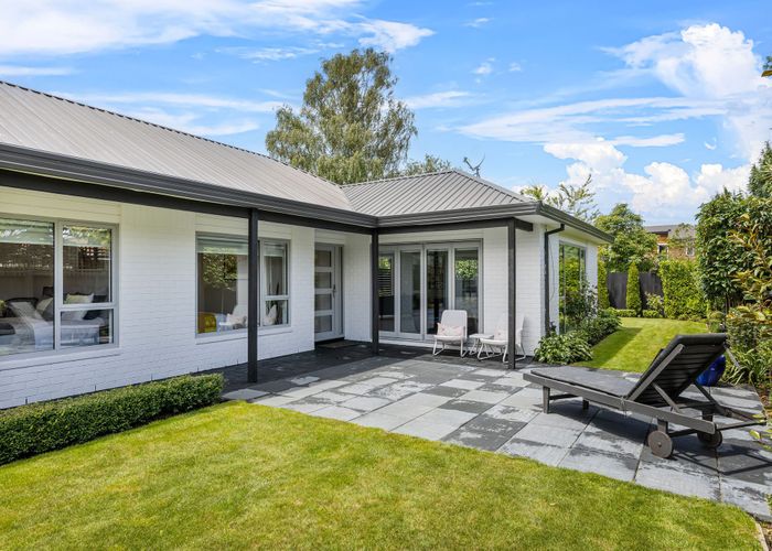  at 2/16 Hawthorne Street, Strowan, Christchurch