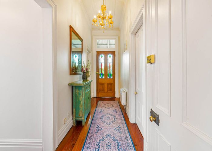  at 42 Richmond Avenue, Northcote Point, Auckland