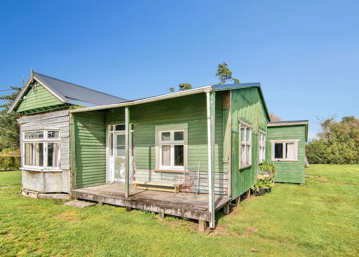 For sale 11 Sunderland Street Waimangaroa, Waimangaroa, Buller, West