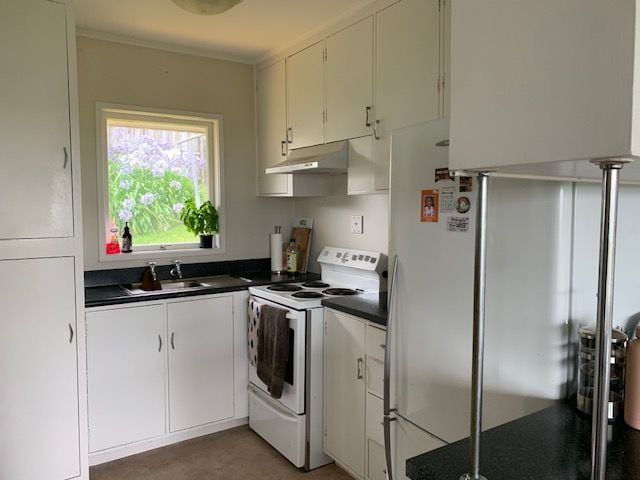  at 2/4 Dewsbury Terrace, Castor Bay, North Shore City, Auckland