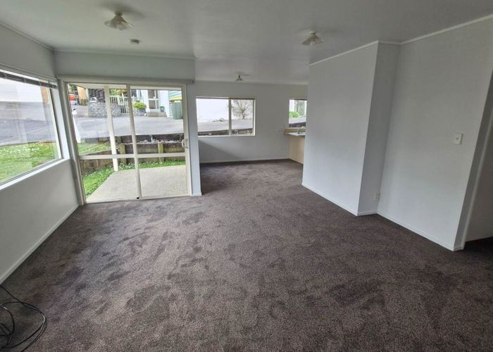  at 1/128 Brian Crescent, Stanmore Bay, Rodney, Auckland