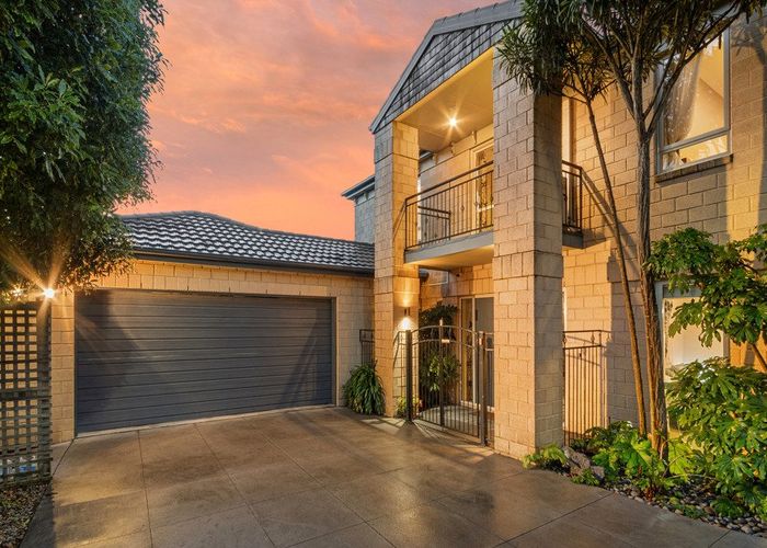  at 137 Centaurus Road, St. Martins, Christchurch City, Canterbury