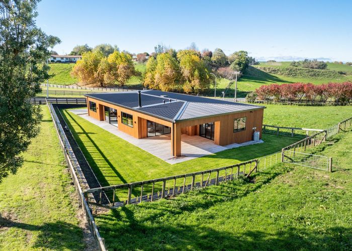  at 7 Parapara Road, Tirau