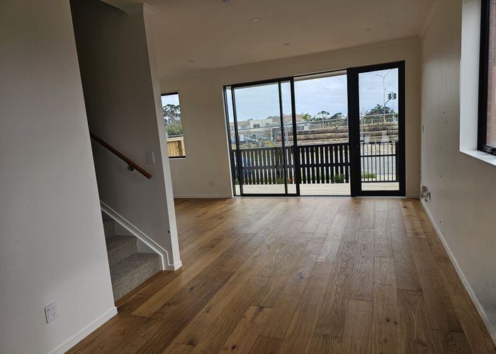  at 4 Waipuhinui Way, Wiri, Manukau City, Auckland