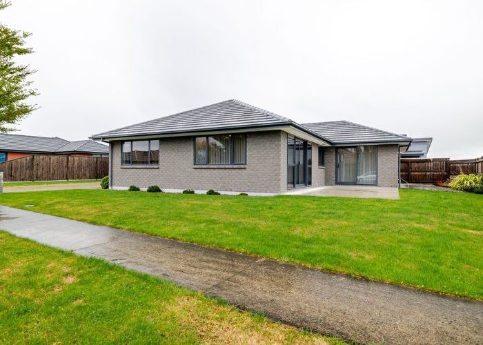  at 24 Cyprus Place, Fitzherbert, Palmerston North, Manawatu / Whanganui