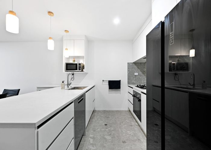  at 2/60 Cabourne Drive, Glenview, Hamilton
