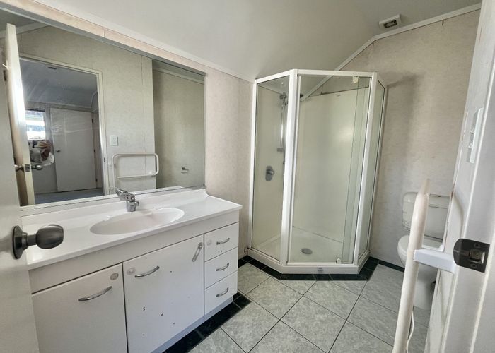 at 2 Birchlea Rise, Goodwood Heights, Manukau City, Auckland