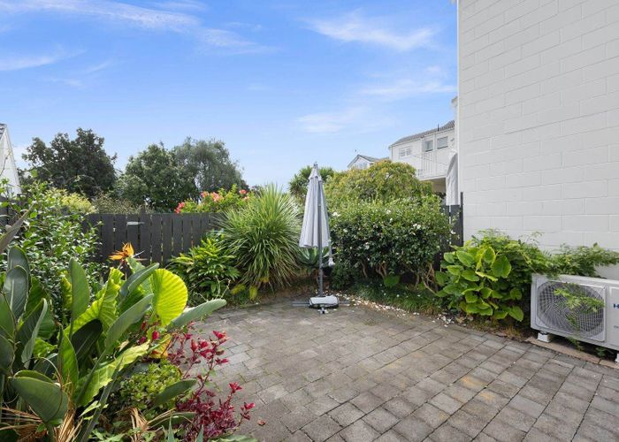  at 11/8 Hamilton Road, Herne Bay, Auckland