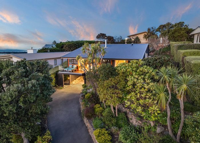  at 318 Cannon Hill Crescent, Mount Pleasant, Christchurch