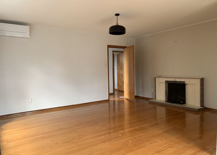  at 9 Whitney Street, New Windsor, Auckland