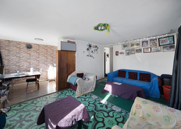  at 22 Watchfield Close, Mangere, Auckland