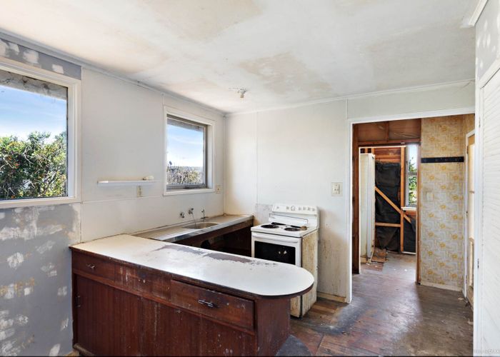  at 27 Boakes Road, Mount Wellington, Auckland