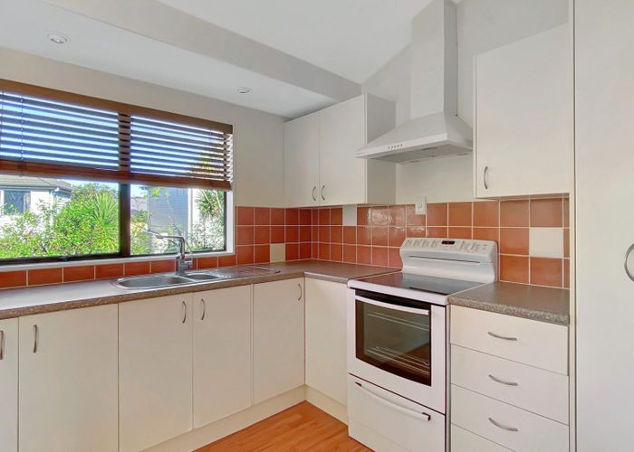  at 4/390 West Coast Road, Glen Eden, Waitakere City, Auckland