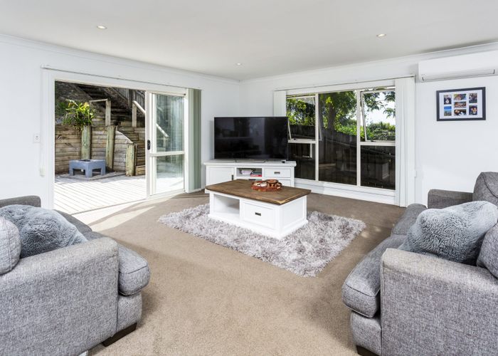  at 9 Falstone Lane, Browns Bay, North Shore City, Auckland