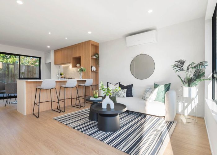  at 24E Roberts Road, Glenfield, North Shore City, Auckland