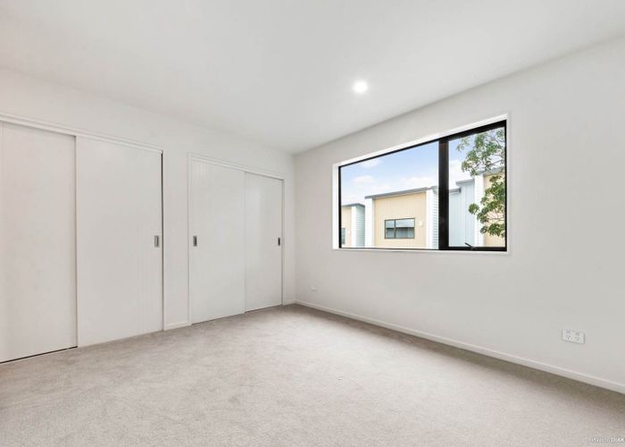  at 2/26 Parry Road, Mount Wellington, Auckland City, Auckland