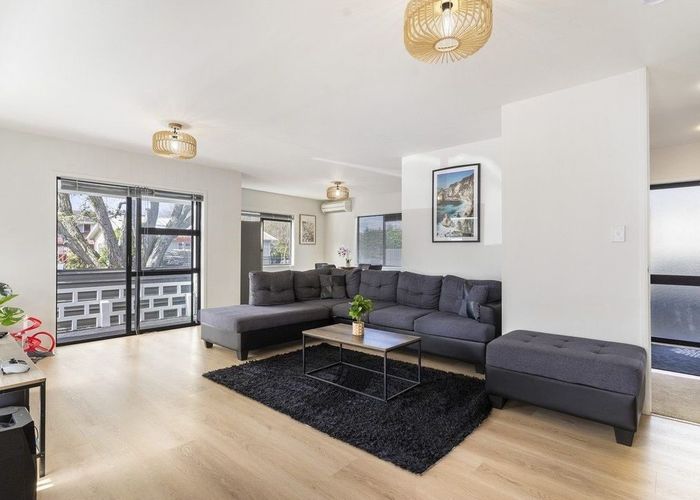  at 39 Hutton Street, Otahuhu, Auckland