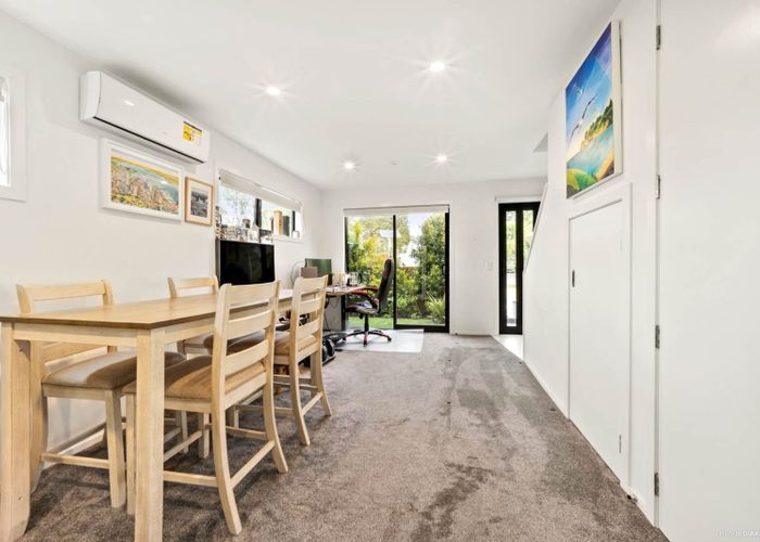  at 1/102 Millbrook Road, Sunnyvale, Waitakere City, Auckland