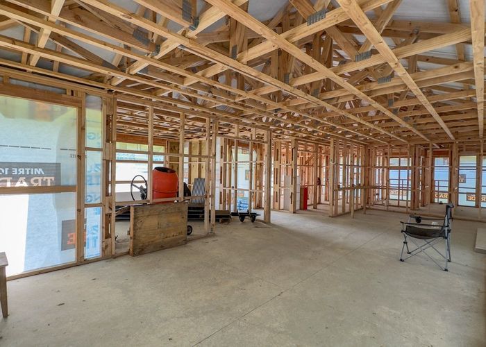  at 128 Dimmock Road, Waitakaruru