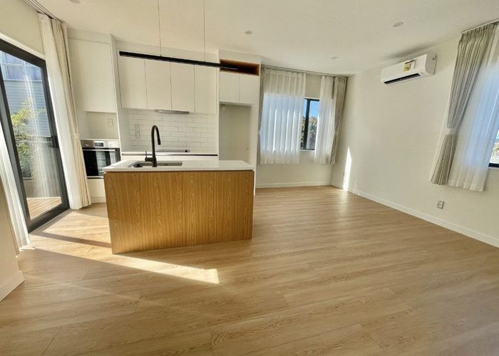  at New Windsor, Auckland City, Auckland