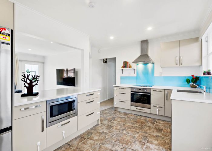  at 4/65 Ferndale Road, Mount Wellington, Auckland