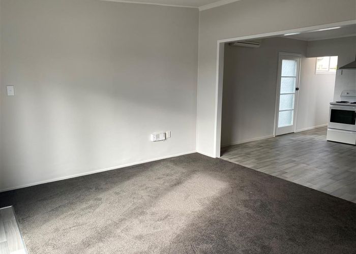  at 18 McLeod Road, Weymouth, Auckland