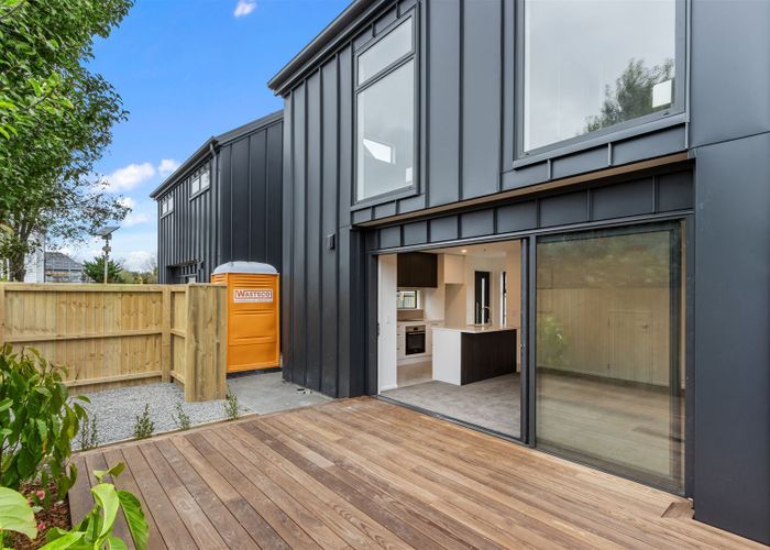  at 2/59 Thackeray Place, Waltham, Christchurch