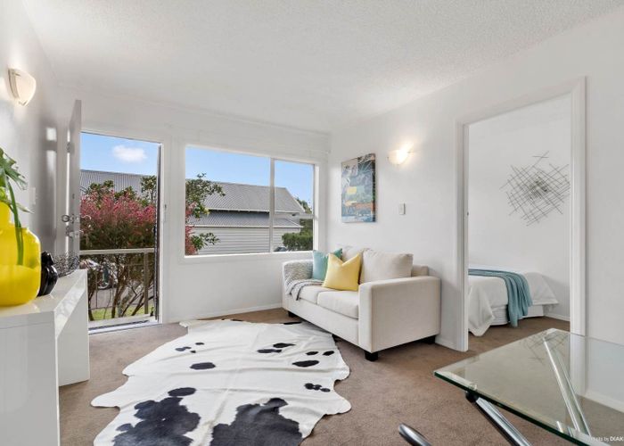  at 9/29 Fairview Road, Mount Eden, Auckland City, Auckland