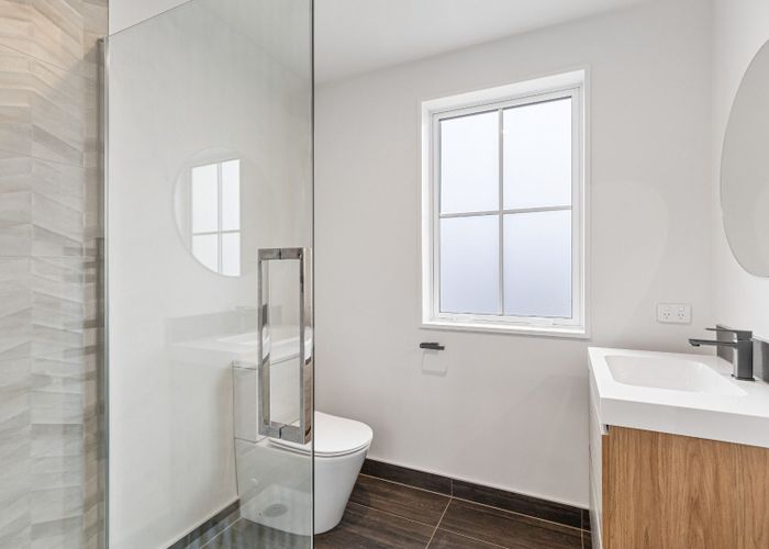  at 2/8 Shearer Avenue, Papanui, Christchurch City, Canterbury