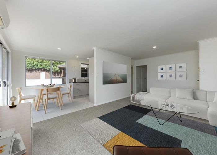  at 5 Vari Place, Bayview, Auckland