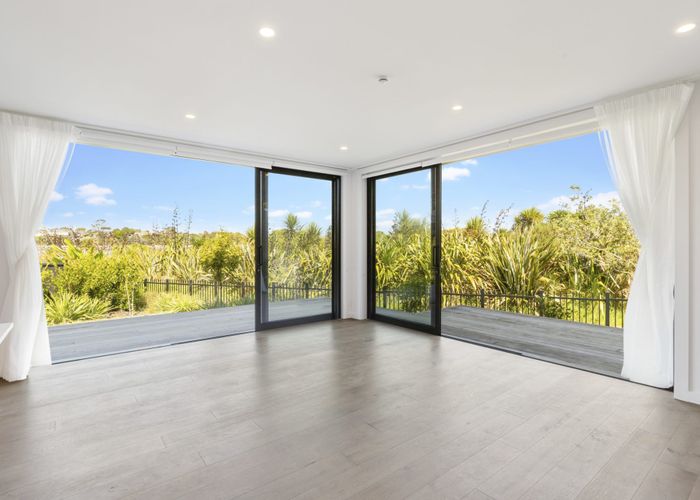  at 7/98-100 Walker Road, Point Chevalier, Auckland City, Auckland