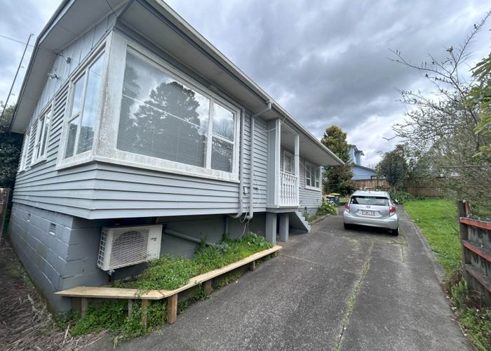  at 17 Windy Ridge Road, Glenfield, North Shore City, Auckland