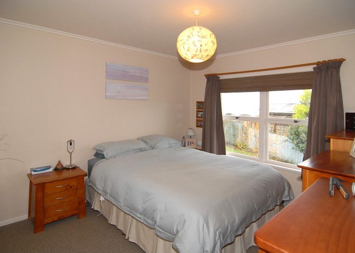  at 2/23 Belle Vue Avenue, Northcote Point, North Shore City, Auckland