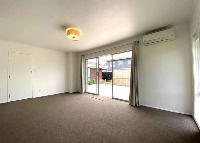  at 2/17 Omana Road, Milford, North Shore City, Auckland