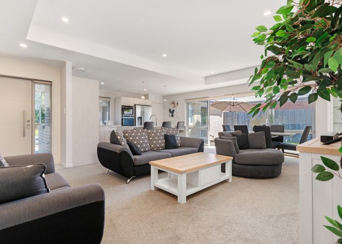  at 8 Strone Close, Broomfield, Christchurch