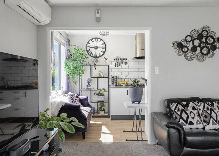  at 2/62A MacKenzie Avenue, Woolston, Christchurch