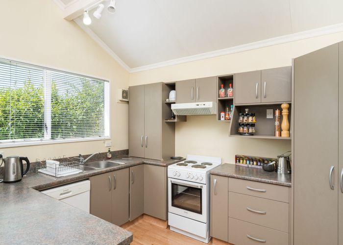  at 2 Paradise Place, Milson, Palmerston North, Manawatu / Whanganui