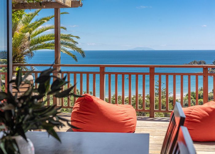 at 32 Tiri View Road, Palm Beach, Waiheke Island
