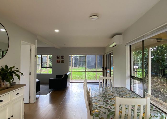  at 1/36 Cresta Avenue, Beach Haven, Auckland