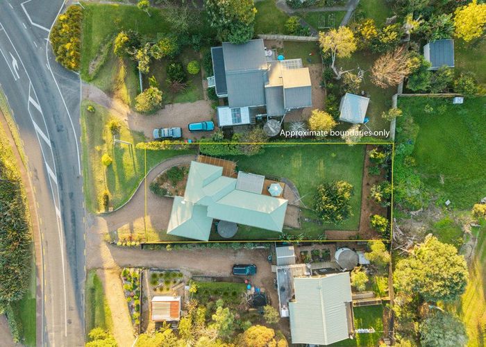  at 27 Alison Road, Surfdale, Waiheke Island, Auckland