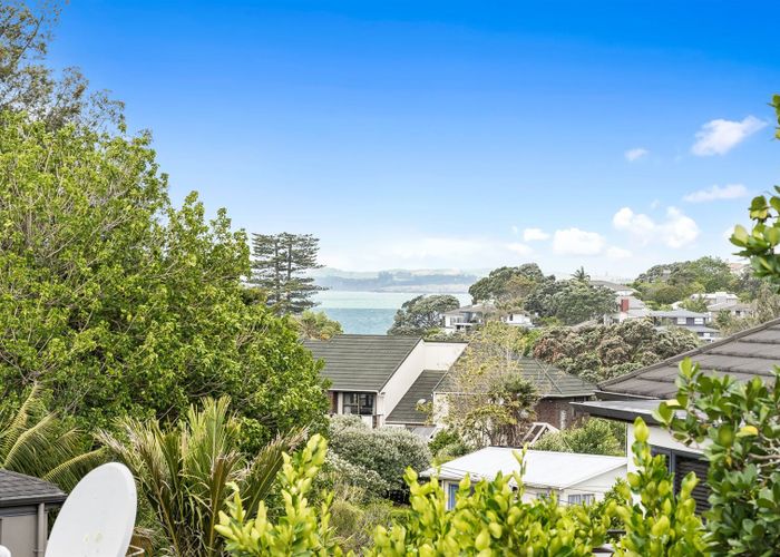 Free property data for 1/10 Channel View Road, Campbells Bay, Auckland