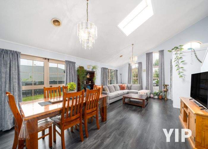  at 33 Peppertree Lane, Woodridge, Wellington, Wellington