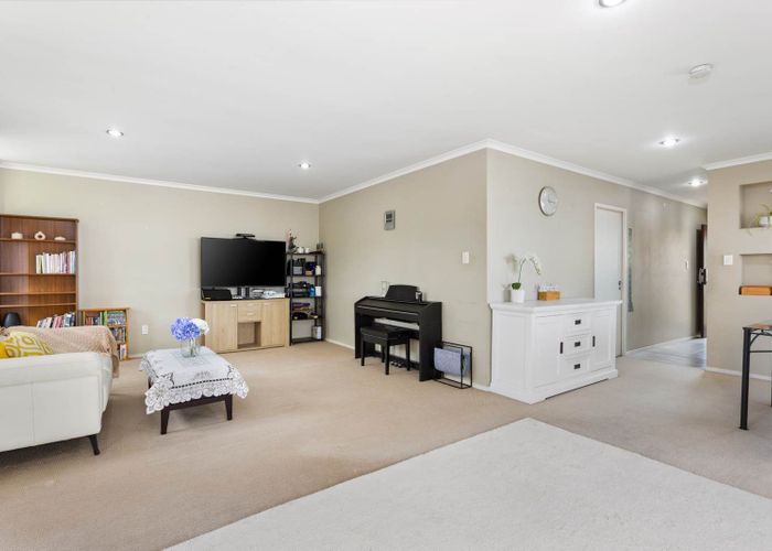  at 131 Fernhill Way, Albany, North Shore City, Auckland