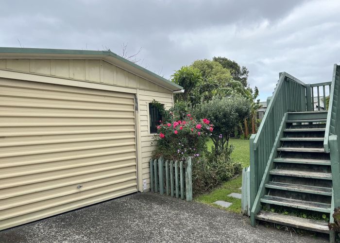  at 21 Tudor Road, Henderson, Waitakere City, Auckland