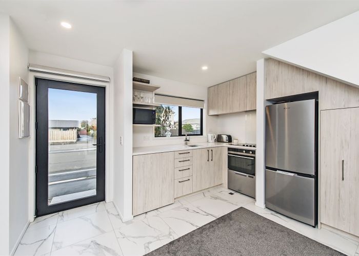  at 2/241 Lincoln Road, Addington, Christchurch