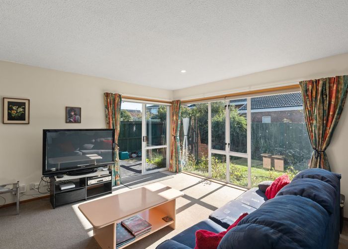  at 2/356 Yaldhurst Road, Avonhead, Christchurch City, Canterbury