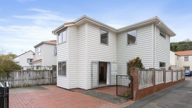  at 17/36 Dee Street, Island Bay, Wellington