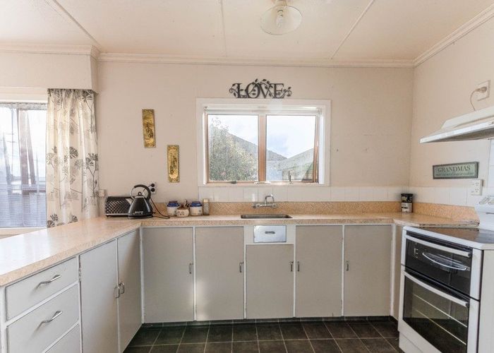  at 38 Konini Street, Tawhero, Whanganui, Manawatu / Whanganui