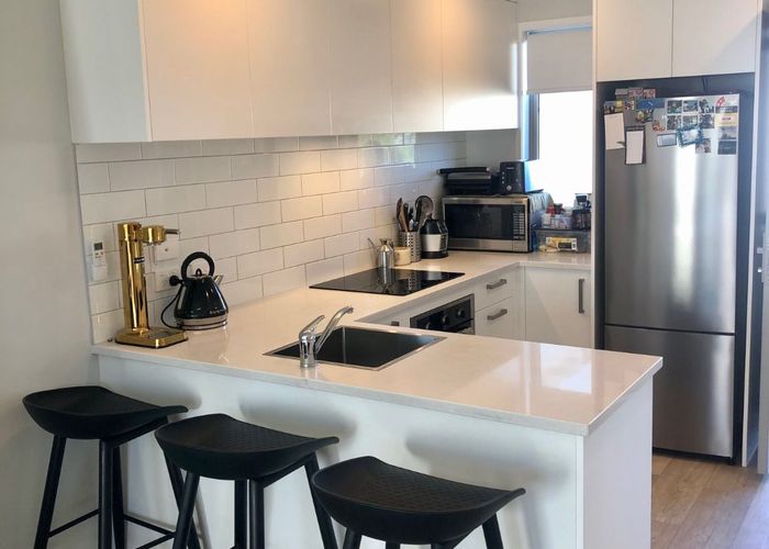  at 1B Pavola Grove, Glenfield, North Shore City, Auckland