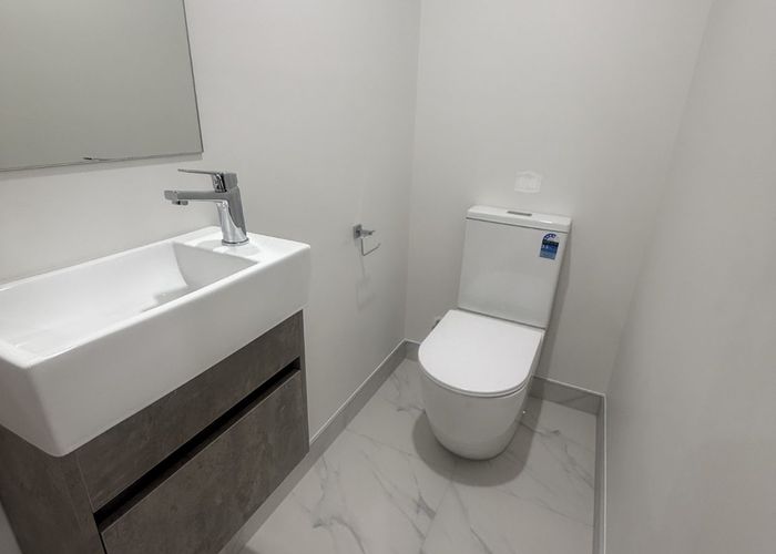 at 5/25 Hutchinson Avenue, New Lynn, Waitakere City, Auckland